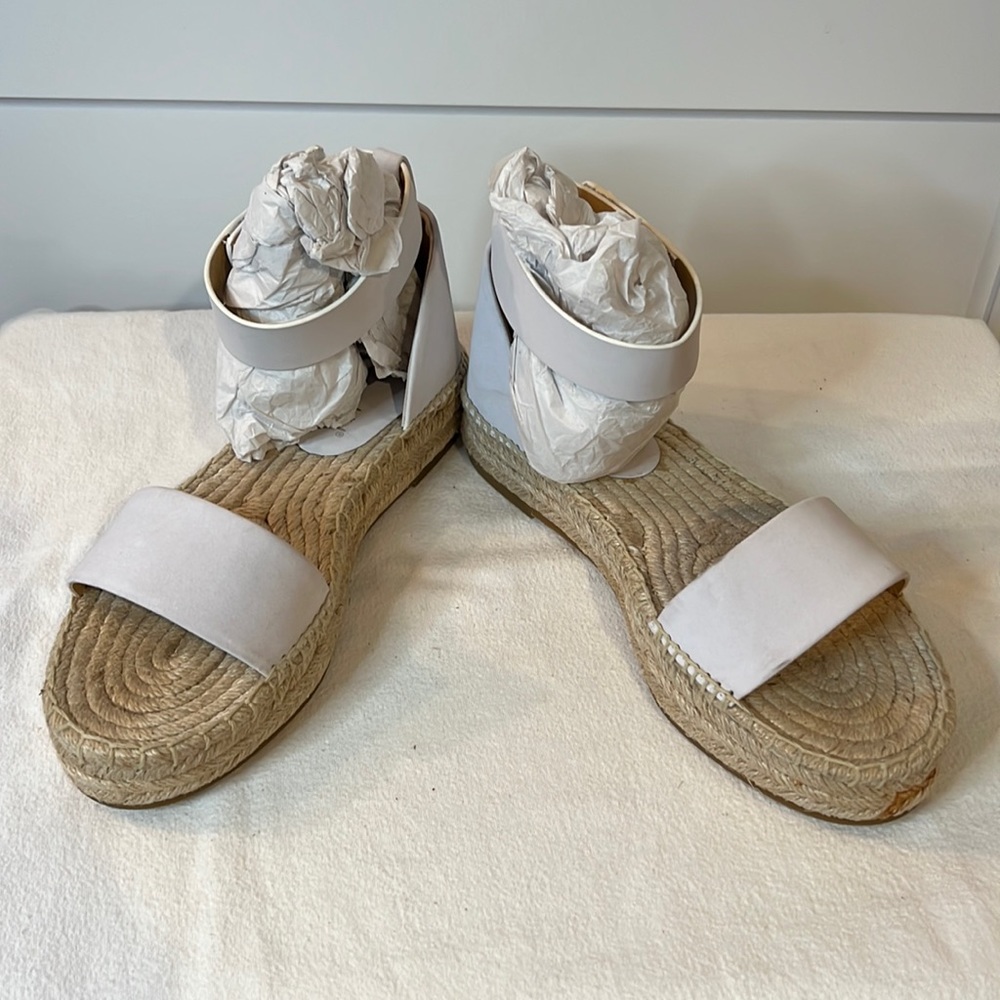 Splendid Off White sandal 7.5